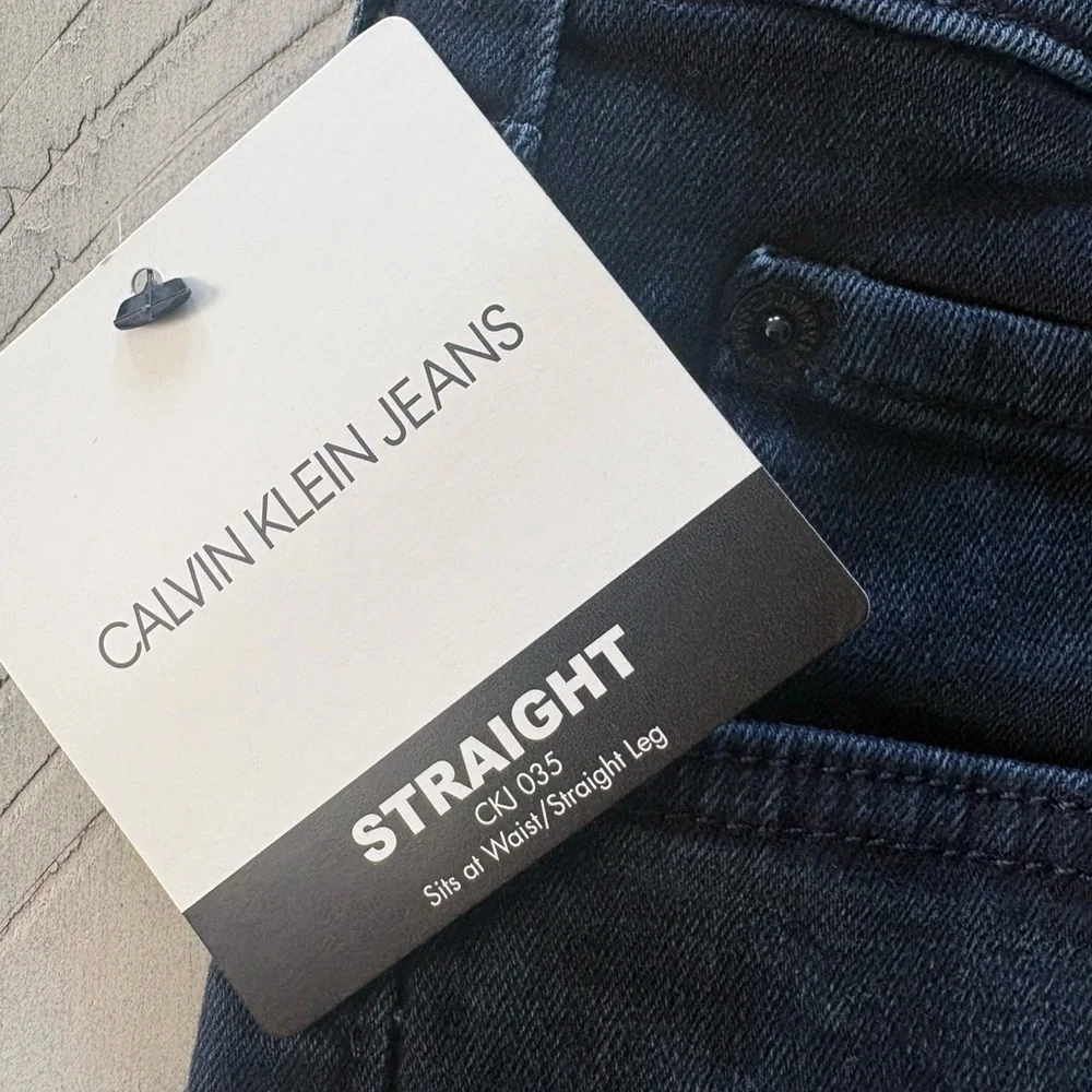 NWT Calvin Klein Jeans Men's Straight Jeans - Dark Navy Size 32Wx30L
